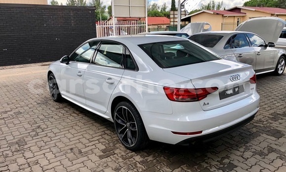 Acheter Occasion Voiture Audi A4 Blanc à Import - Dubai, Maseru Acheter Occasion Voiture Audi A4 Blanc à Import - Dubai, Maseru
