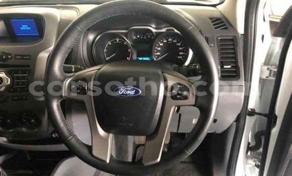 اشتري مستعمل Ford Ranger White سيارة في Hlotse في Leribe اشتري مستعمل Ford Ranger White سيارة في Hlotse في Leribe