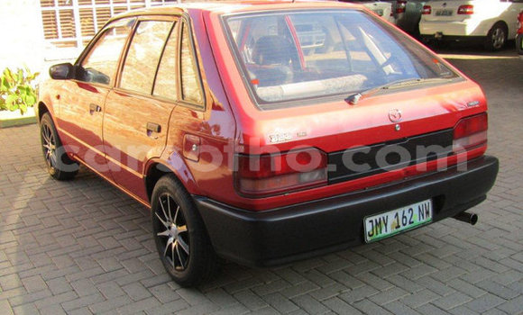 اشتري مستعمل Mazda 323 Red سيارة في Butha Buthe في Butha-Buthe اشتري مستعمل Mazda 323 Red سيارة في Butha Buthe في Butha-Buthe