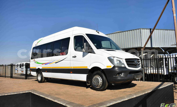 Acheter Occasion Voiture Mercedes-Benz 190 Blanc à Mafeteng, Mafeteng Acheter Occasion Voiture Mercedes-Benz 190 Blanc à Mafeteng, Mafeteng