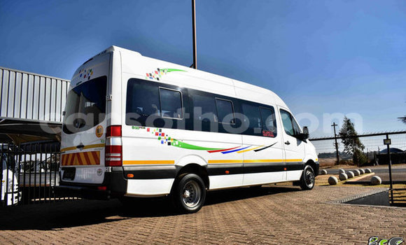 Acheter Occasion Voiture Mercedes-Benz 190 Blanc à Mafeteng, Mafeteng Acheter Occasion Voiture Mercedes-Benz 190 Blanc à Mafeteng, Mafeteng