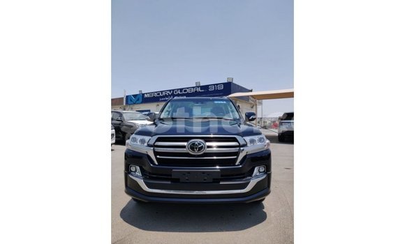 Sayi Imported Toyota Land Cruiser Black Mota in Import - Dubai a Maseru Sayi Imported Toyota Land Cruiser Black Mota in Import - Dubai a Maseru