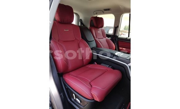 Sayi Imported Toyota Land Cruiser Black Mota in Import - Dubai a Maseru Sayi Imported Toyota Land Cruiser Black Mota in Import - Dubai a Maseru