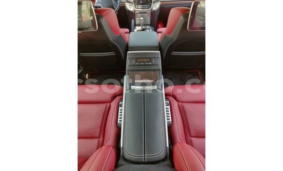 Sayi Imported Toyota Land Cruiser Black Mota in Import - Dubai a Maseru Sayi Imported Toyota Land Cruiser Black Mota in Import - Dubai a Maseru