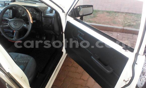 اشتري مستعمل Mazda 323 White سيارة في Maputsoa في Leribe اشتري مستعمل Mazda 323 White سيارة في Maputsoa في Leribe