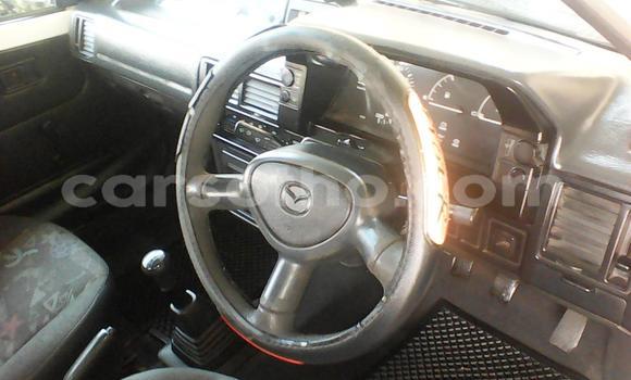 اشتري مستعمل Mazda 323 White سيارة في Maputsoa في Leribe اشتري مستعمل Mazda 323 White سيارة في Maputsoa في Leribe