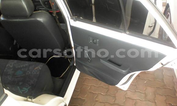 اشتري مستعمل Mazda 323 White سيارة في Maputsoa في Leribe اشتري مستعمل Mazda 323 White سيارة في Maputsoa في Leribe