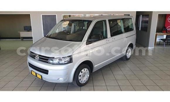Buy Used Volkswagen Caravelle White Car in Maseru in Maseru Buy Used Volkswagen Caravelle White Car in Maseru in Maseru