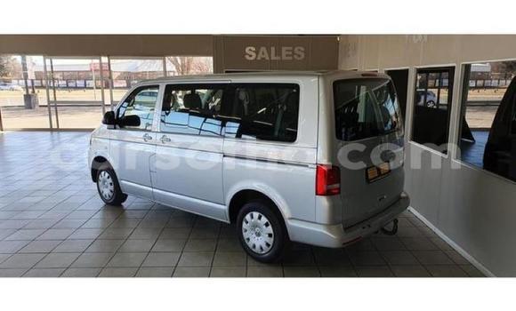 Buy Used Volkswagen Caravelle White Car in Maseru in Maseru Buy Used Volkswagen Caravelle White Car in Maseru in Maseru