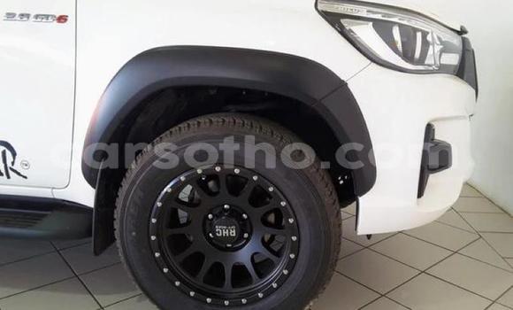Buy Used Toyota Hilux White Car in Maseru in Maseru Buy Used Toyota Hilux White Car in Maseru in Maseru