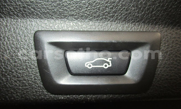 Sayi Na hannu BMW 5–Series White Mota in Maseru a Maseru Sayi Na hannu BMW 5–Series White Mota in Maseru a Maseru