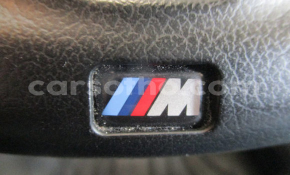 Sayi Na hannu BMW 5–Series White Mota in Maseru a Maseru Sayi Na hannu BMW 5–Series White Mota in Maseru a Maseru