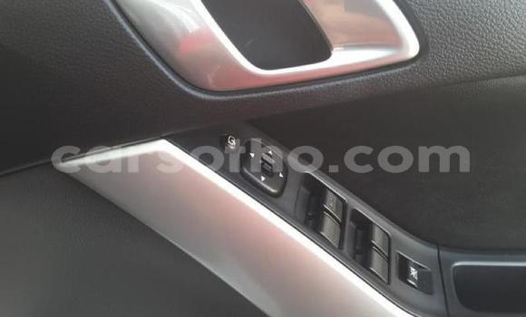 Sayi Na hannu Mazda BT-50 White Mota in Maseru a Maseru Sayi Na hannu Mazda BT-50 White Mota in Maseru a Maseru