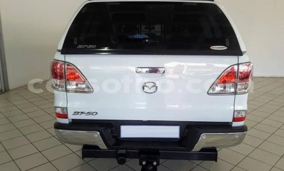 Sayi Na hannu Mazda BT-50 White Mota in Maseru a Maseru Sayi Na hannu Mazda BT-50 White Mota in Maseru a Maseru