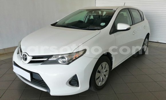 Sayi Na hannu Toyota Auris White Mota in Maputsoa a Leribe Sayi Na hannu Toyota Auris White Mota in Maputsoa a Leribe