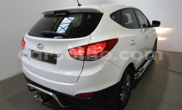 Buy Used Hyundai ix35 White Car in Maseru in Maseru Buy Used Hyundai ix35 White Car in Maseru in Maseru
