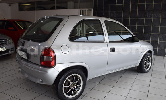 Sayi Na hannu Opel Corsa Silver Mota in Butha–Buthe a Thaba-Tseka Sayi Na hannu Opel Corsa Silver Mota in Butha–Buthe a Thaba-Tseka