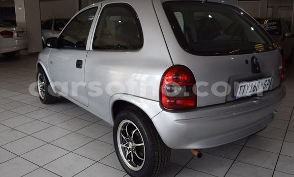 Sayi Na hannu Opel Corsa Silver Mota in Butha–Buthe a Thaba-Tseka Sayi Na hannu Opel Corsa Silver Mota in Butha–Buthe a Thaba-Tseka