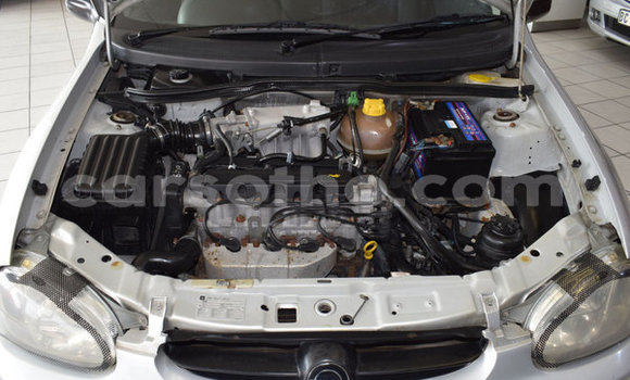 Sayi Na hannu Opel Corsa Silver Mota in Butha–Buthe a Thaba-Tseka Sayi Na hannu Opel Corsa Silver Mota in Butha–Buthe a Thaba-Tseka