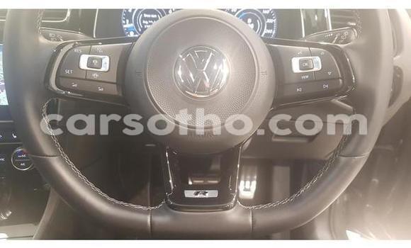 Sayi Na hannu Volkswagen Golf R Silver Mota in Butha–Buthe a Thaba-Tseka Sayi Na hannu Volkswagen Golf R Silver Mota in Butha–Buthe a Thaba-Tseka