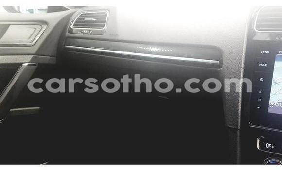 Sayi Na hannu Volkswagen Golf R Silver Mota in Butha–Buthe a Thaba-Tseka Sayi Na hannu Volkswagen Golf R Silver Mota in Butha–Buthe a Thaba-Tseka