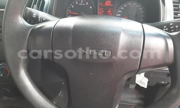 Acheter Occasion Voiture Isuzu KB Bleu à Roma, Maseru Acheter Occasion Voiture Isuzu KB Bleu à Roma, Maseru