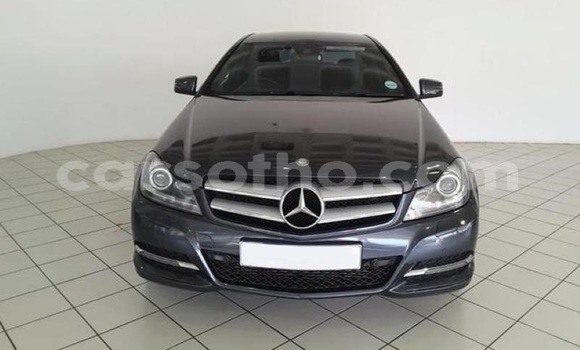Sayi Na hannu Mercedes-Benz C–Class Black Mota in Maseru a Maseru Sayi Na hannu Mercedes-Benz C–Class Black Mota in Maseru a Maseru