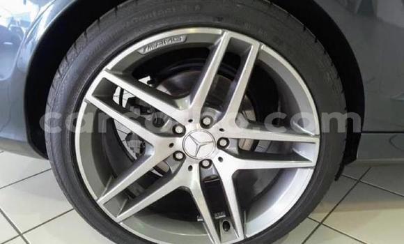 Sayi Na hannu Mercedes-Benz C–Class Black Mota in Maseru a Maseru Sayi Na hannu Mercedes-Benz C–Class Black Mota in Maseru a Maseru