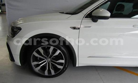 Acheter Occasion Voiture Volkswagen Tiguan Blanc à Thaba–Tseka, Mafeteng Acheter Occasion Voiture Volkswagen Tiguan Blanc à Thaba–Tseka, Mafeteng