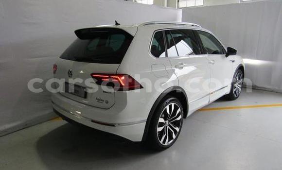 Acheter Occasion Voiture Volkswagen Tiguan Blanc à Thaba–Tseka, Mafeteng Acheter Occasion Voiture Volkswagen Tiguan Blanc à Thaba–Tseka, Mafeteng
