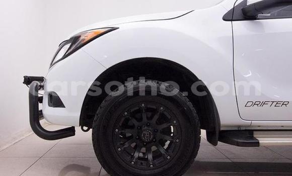 Buy Used Mazda BT-50 White Car in Mafeteng in Mafeteng Buy Used Mazda BT-50 White Car in Mafeteng in Mafeteng