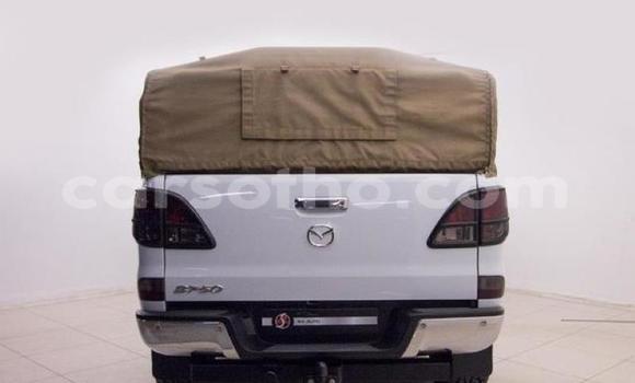 Buy Used Mazda BT-50 White Car in Mafeteng in Mafeteng Buy Used Mazda BT-50 White Car in Mafeteng in Mafeteng