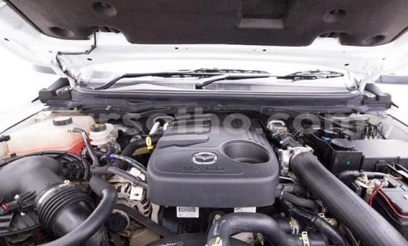 Buy Used Mazda BT-50 White Car in Mafeteng in Mafeteng Buy Used Mazda BT-50 White Car in Mafeteng in Mafeteng