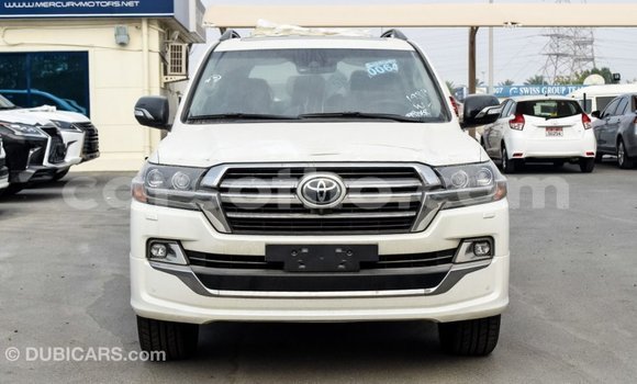 اشتري Imported Toyota Land Cruiser White سيارة في Import - Dubai في Maseru اشتري Imported Toyota Land Cruiser White سيارة في Import - Dubai في Maseru