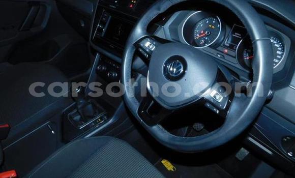 Sayi Na hannu Volkswagen Tiguan Red Mota in Butha–Buthe a Thaba-Tseka Sayi Na hannu Volkswagen Tiguan Red Mota in Butha–Buthe a Thaba-Tseka