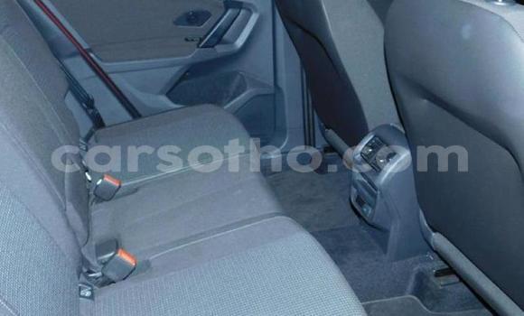 Sayi Na hannu Volkswagen Tiguan Red Mota in Butha–Buthe a Thaba-Tseka Sayi Na hannu Volkswagen Tiguan Red Mota in Butha–Buthe a Thaba-Tseka