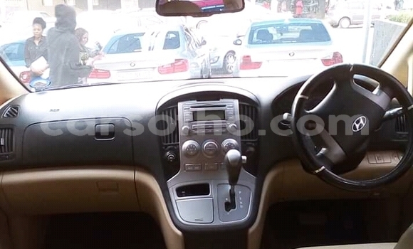 Buy Used Hyundai H1 White Car in Maseru in Maseru Buy Used Hyundai H1 White Car in Maseru in Maseru