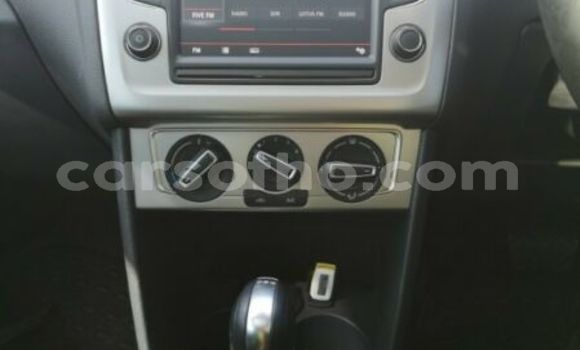 اشتري مستعمل Volkswagen Polo White سيارة في Mohale's Hoek في Mohale's Hoek اشتري مستعمل Volkswagen Polo White سيارة في Mohale's Hoek في Mohale's Hoek