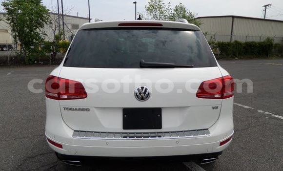 Acheter Occasion Voiture Volkswagen Touareg Blanc à Thaba–Tseka, Mafeteng Acheter Occasion Voiture Volkswagen Touareg Blanc à Thaba–Tseka, Mafeteng