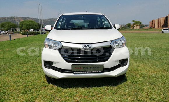 Buy Used Toyota Avanza White Car in Hlotse in Leribe Buy Used Toyota Avanza White Car in Hlotse in Leribe