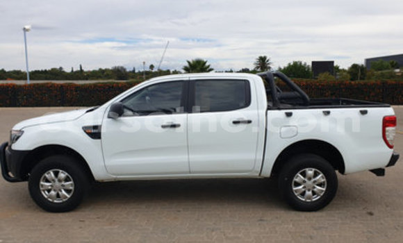 اشتري مستعمل Toyota Hilux White سيارة في Maseru في Maseru اشتري مستعمل Toyota Hilux White سيارة في Maseru في Maseru