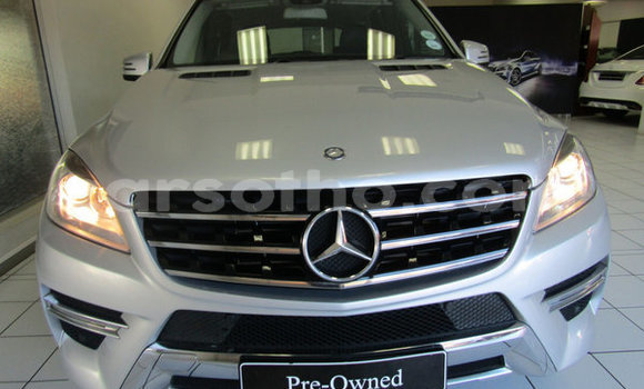Buy Used Mercedes-Benz ML–Class Silver Car in Mafeteng in Mafeteng Buy Used Mercedes-Benz ML–Class Silver Car in Mafeteng in Mafeteng