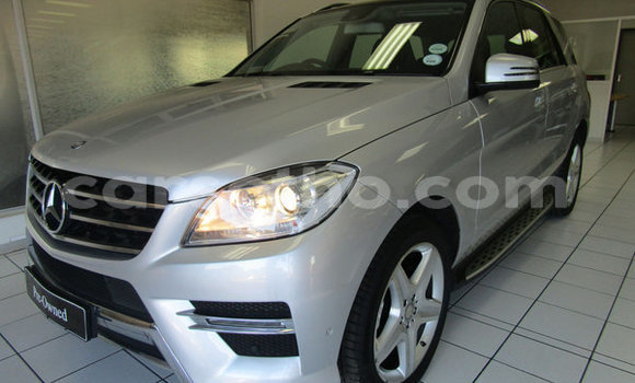 Buy Used Mercedes-Benz ML–Class Silver Car in Mafeteng in Mafeteng Buy Used Mercedes-Benz ML–Class Silver Car in Mafeteng in Mafeteng