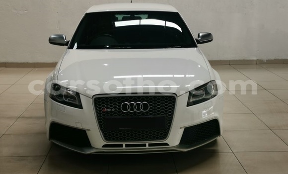 Sayi Na hannu Audi RS3 White Mota in Maseru a Maseru Sayi Na hannu Audi RS3 White Mota in Maseru a Maseru