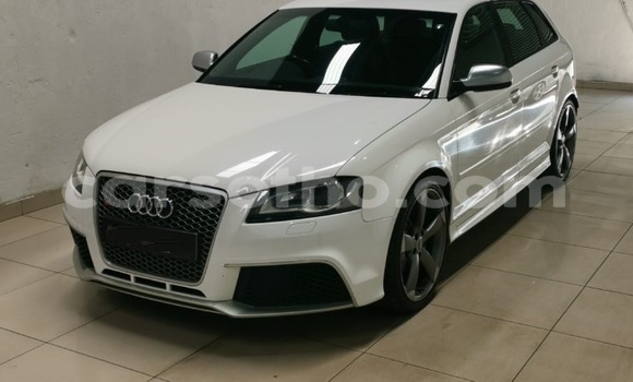 Sayi Na hannu Audi RS3 White Mota in Maseru a Maseru Sayi Na hannu Audi RS3 White Mota in Maseru a Maseru