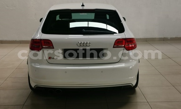 Sayi Na hannu Audi RS3 White Mota in Maseru a Maseru Sayi Na hannu Audi RS3 White Mota in Maseru a Maseru