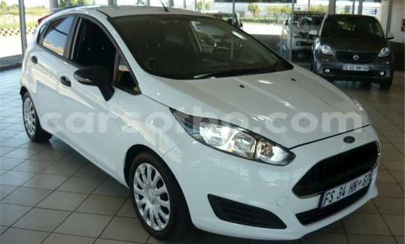Acheter Occasion Voiture Ford Fiesta Blanc à Maputsoa, Leribe Acheter Occasion Voiture Ford Fiesta Blanc à Maputsoa, Leribe