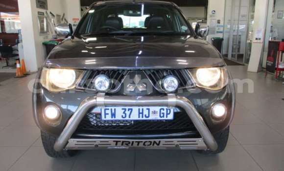 اشتري مستعمل Mitsubishi Colt Silver سيارة في Maseru في Maseru اشتري مستعمل Mitsubishi Colt Silver سيارة في Maseru في Maseru