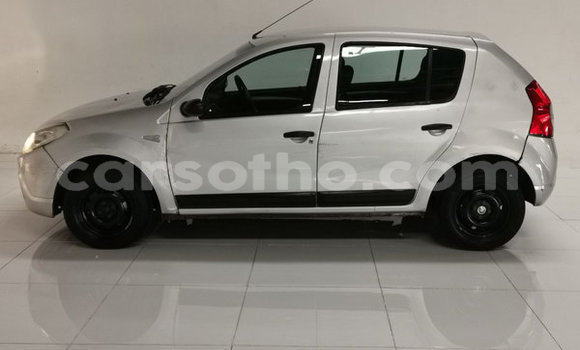 Acheter Occasion Voiture Renault Sandero Gris à Maputsoa, Leribe Acheter Occasion Voiture Renault Sandero Gris à Maputsoa, Leribe