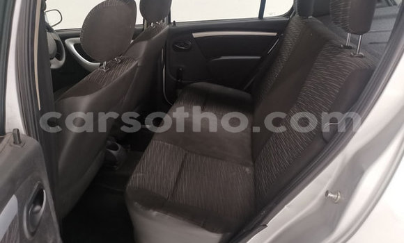 Acheter Occasion Voiture Renault Sandero Gris à Maputsoa, Leribe Acheter Occasion Voiture Renault Sandero Gris à Maputsoa, Leribe